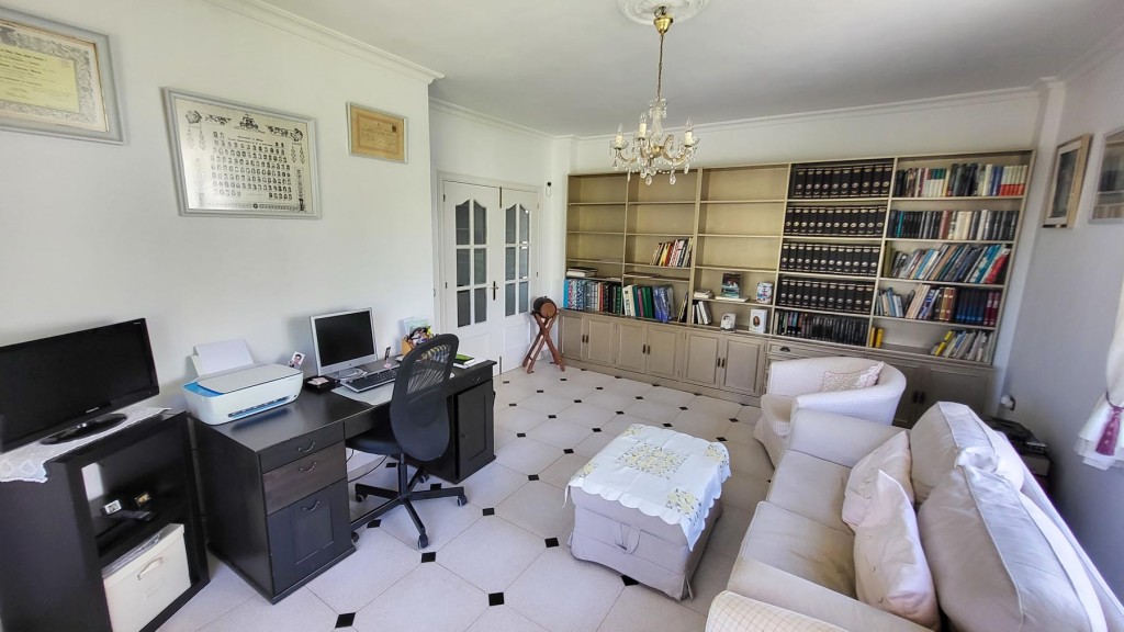 4 Bed, 3 Bath, HouseFor Sale, Elviria, Malaga