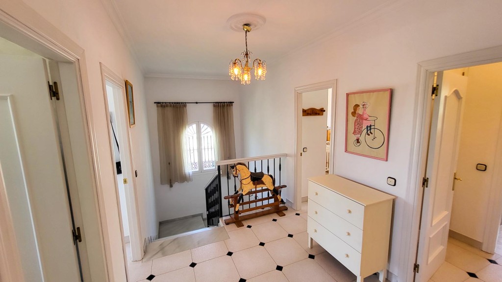 4 Bed, 3 Bath, HouseFor Sale, Elviria, Malaga