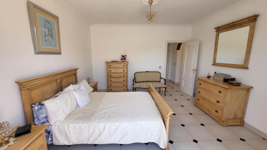 4 Bed, 3 Bath, HouseFor Sale, Elviria, Malaga