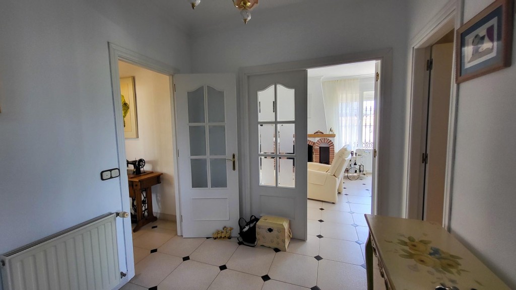 4 Bed, 3 Bath, HouseFor Sale, Elviria, Malaga