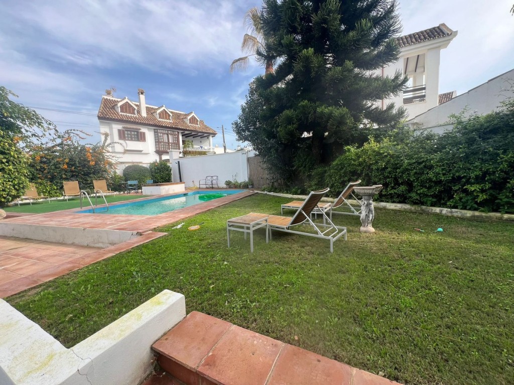 4 Bed, 3 Bath, HouseFor Sale, San Pedro de Alcantara, Malaga