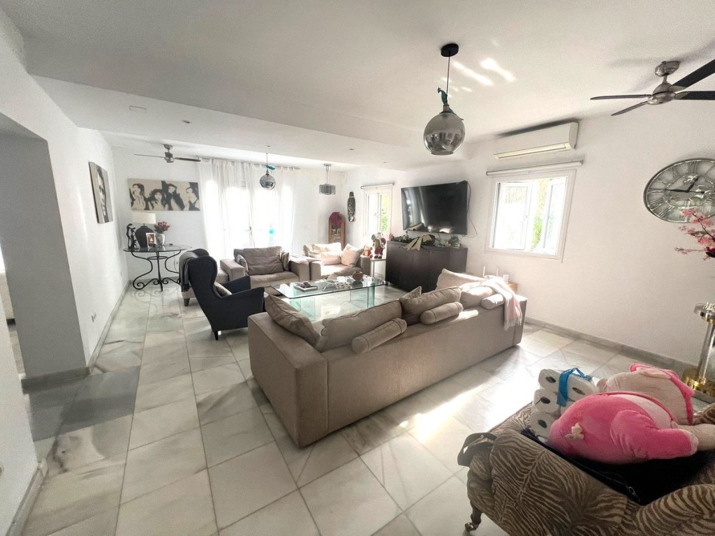 4 Bed, 3 Bath, HouseFor Sale, San Pedro de Alcantara, Malaga