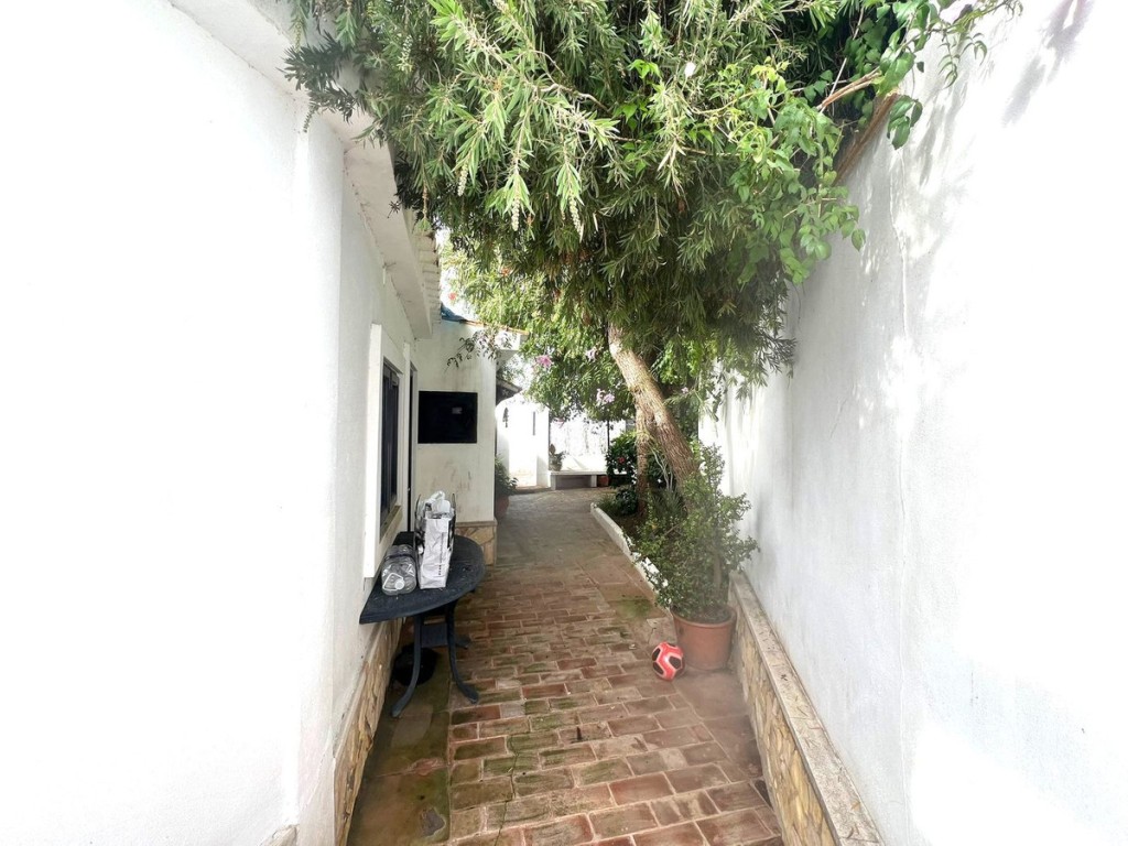 4 Bed, 3 Bath, HouseFor Sale, San Pedro de Alcantara, Malaga