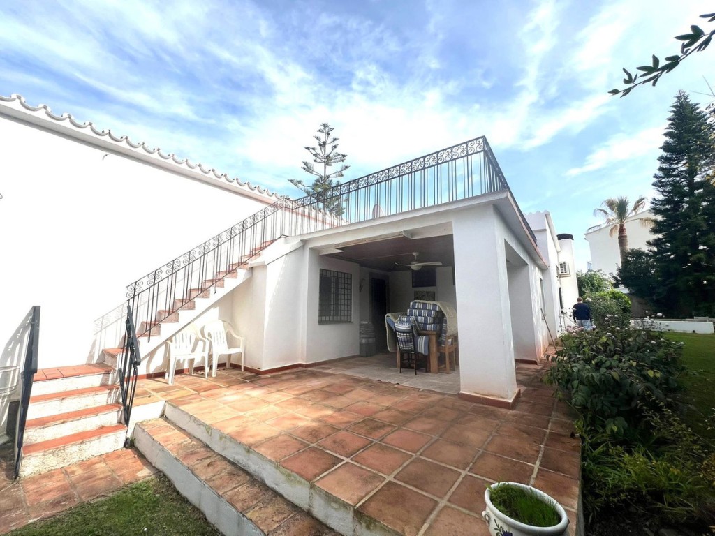 4 Bed, 3 Bath, HouseFor Sale, San Pedro de Alcantara, Malaga