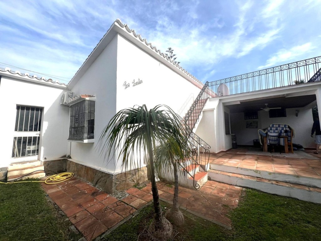 4 Bed, 3 Bath, HouseFor Sale, San Pedro de Alcantara, Malaga