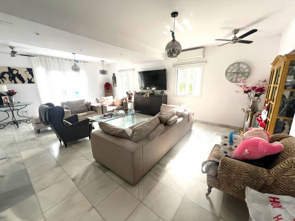 4 Bed, 3 Bath, HouseFor Sale, San Pedro de Alcantara, Malaga