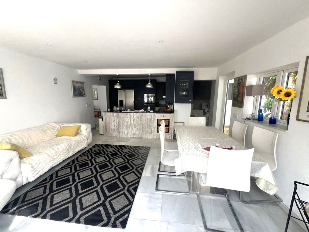 4 Bed, 3 Bath, HouseFor Sale, San Pedro de Alcantara, Malaga