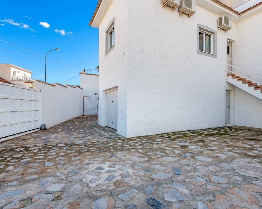 6 Bed, 5 Bath, HouseFor Sale, San Miguel de Salinas, Alicante