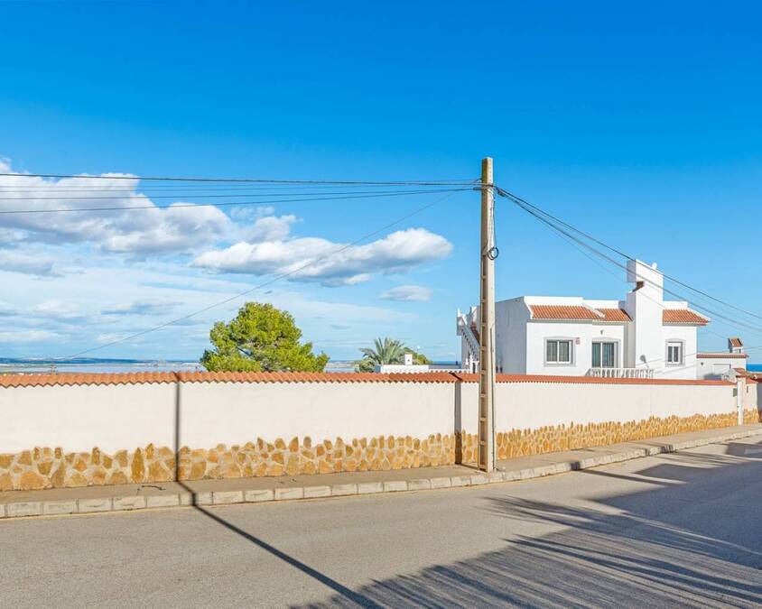6 Bed, 5 Bath, HouseFor Sale, San Miguel de Salinas, Alicante