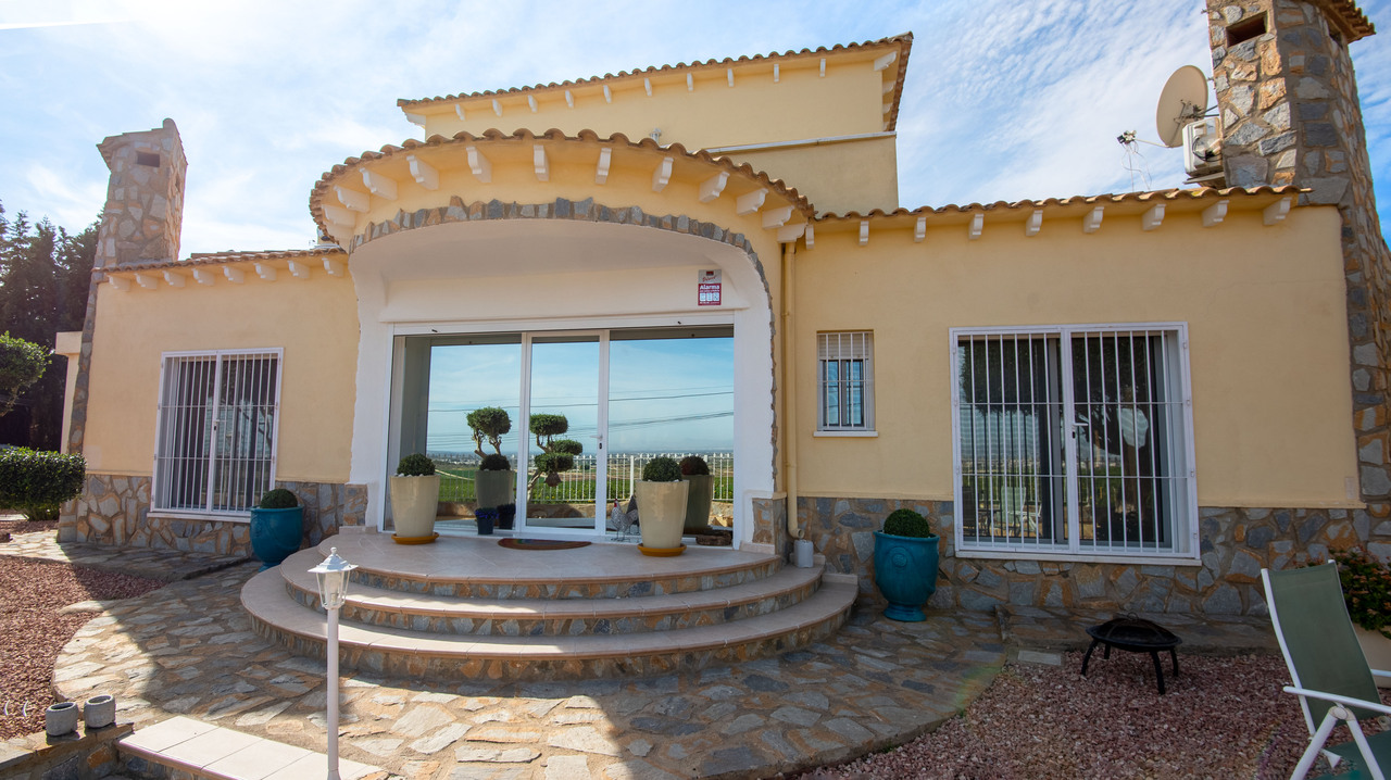 4 Bed, 5 Bath, HouseFor Sale, Algorfa, Alicante