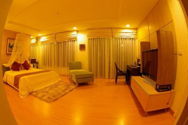 3 Bed, 3 Bath, ApartmentFor Sale, Silom, Bangkok