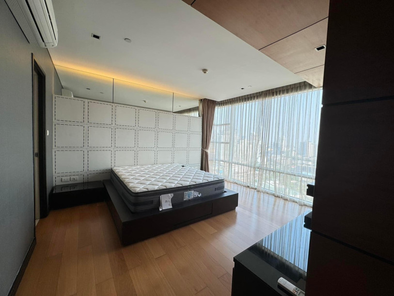 3 Bed, 4 Bath, ApartmentFor Sale, Ekkamai, Bangkok