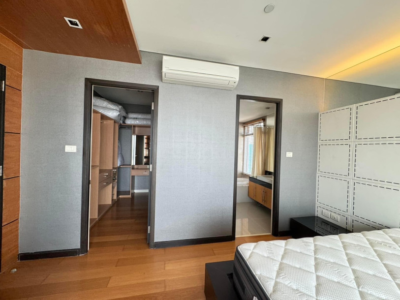 3 Bed, 4 Bath, ApartmentFor Sale, Ekkamai, Bangkok