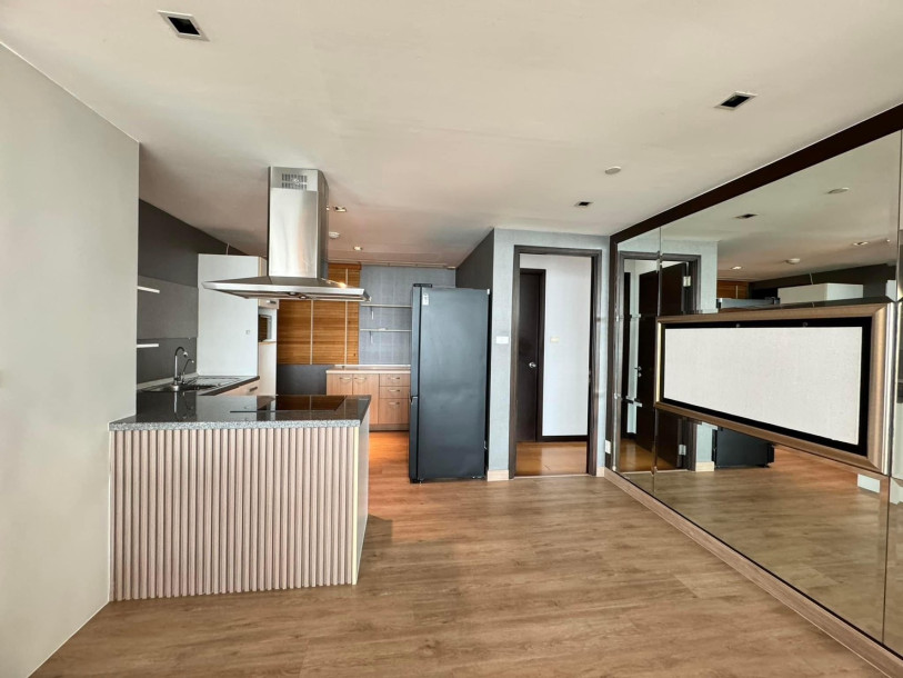 3 Bed, 4 Bath, ApartmentFor Sale, Ekkamai, Bangkok