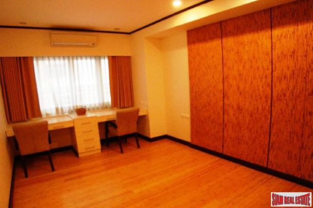 3 Bed, 2 Bath, ApartmentFor Sale, Nana, Bangkok