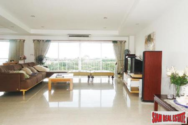 3 Bed, 3 Bath, ApartmentFor Sale, South - Hua Hin, Prachuap Khiri Khan