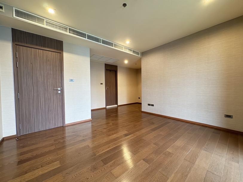 3 Bed, 3 Bath, ApartmentFor Sale, Silom, Bangkok