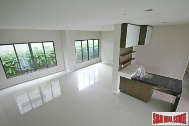 4 Bed, 4 Bath, HouseFor Sale, On Nut, Bangkok