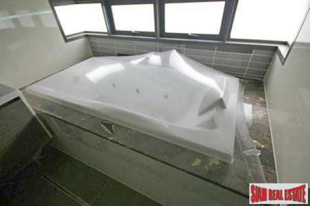 4 Bed, 4 Bath, HouseFor Sale, Phra Ram 9, Bangkok