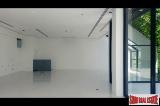 3 Bed, 4 Bath, ApartmentFor Sale, Silom, Bangkok