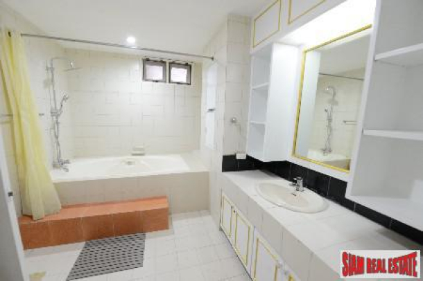 3 Bed, 3 Bath, ApartmentFor Sale, Ekkamai, Bangkok