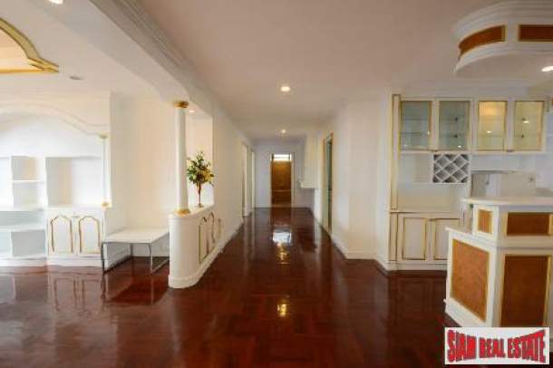 3 Bed, 3 Bath, ApartmentFor Sale, Ekkamai, Bangkok