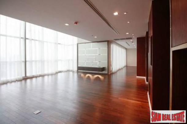 4 Bed, 4 Bath, ApartmentFor Sale, Krung Thonburi, Bangkok