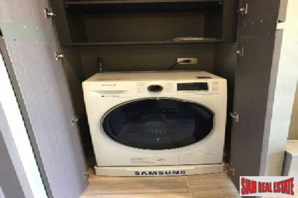 1 Bed, 1 Bath, ApartmentFor Sale, Silom, Bangkok