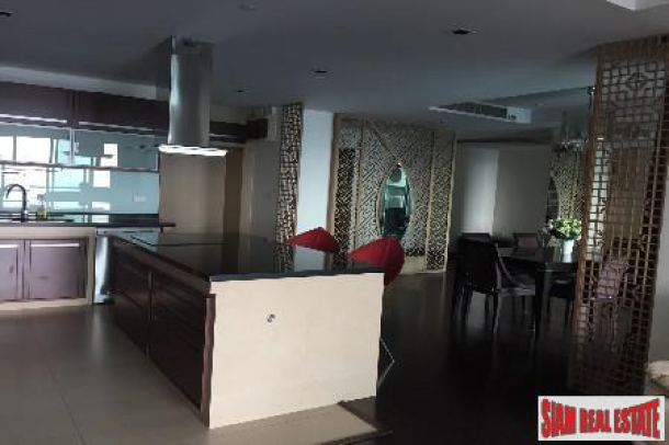 3 Bed, 2 Bath, ApartmentFor Sale, Silom, Bangkok