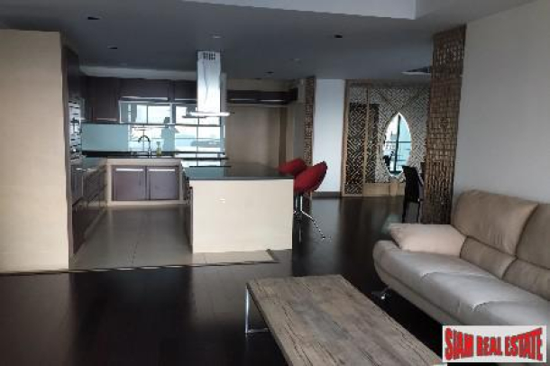 3 Bed, 2 Bath, ApartmentFor Sale, Silom, Bangkok