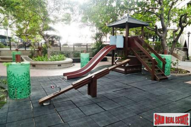 3 Bed, 2 Bath, ApartmentFor Sale, Silom, Bangkok