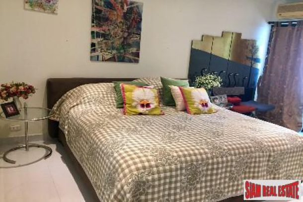 3 Bed, 4 Bath, ApartmentFor Sale, Silom, Bangkok