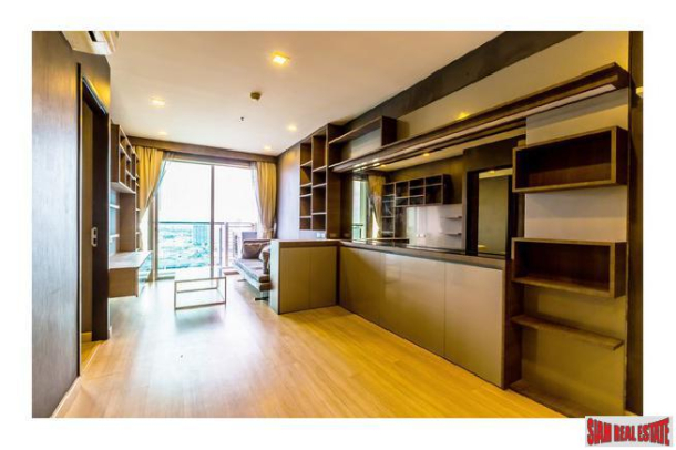 2 Bed, 2 Bath, ApartmentFor Sale, Phra Khanong, Bangkok