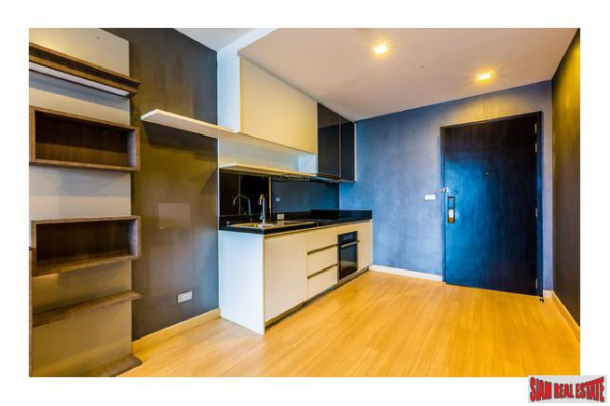 2 Bed, 2 Bath, ApartmentFor Sale, Phra Khanong, Bangkok