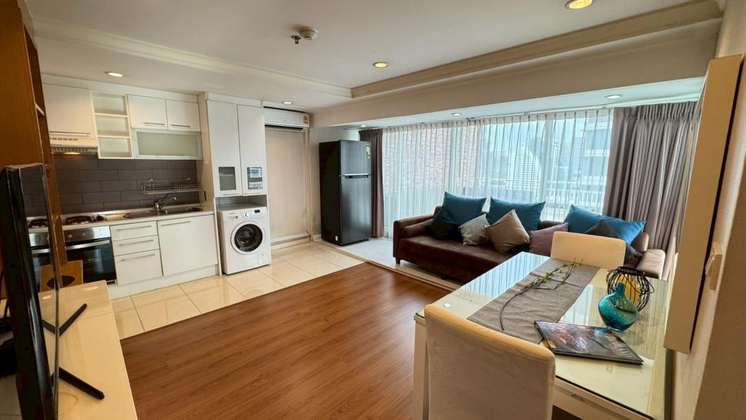 2 Bed, 1 Bath, ApartmentFor Sale, Asok, Bangkok