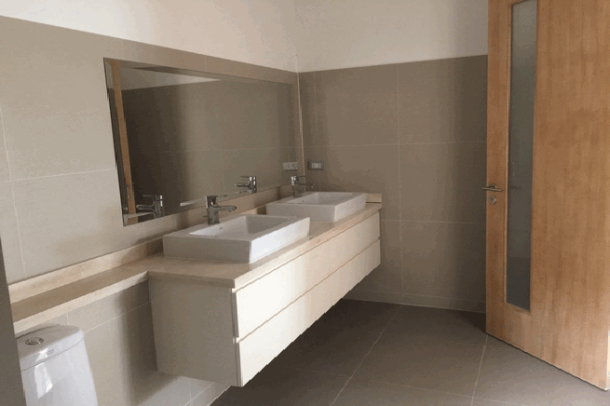 3 Bed, 3 Bath, HouseFor Sale, East Pattaya, Chonburi 3 Bed, 3 Bath, HouseFor Sale, East Pattaya, Chonburi