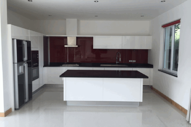 3 Bed, 3 Bath, HouseFor Sale, East Pattaya, Chonburi 3 Bed, 3 Bath, HouseFor Sale, East Pattaya, Chonburi