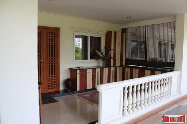 3 Bed, 2 Bath, ApartmentFor Sale, Na Jomtien, Chonburi 3 Bed, 2 Bath, ApartmentFor Sale, Na Jomtien, Chonburi