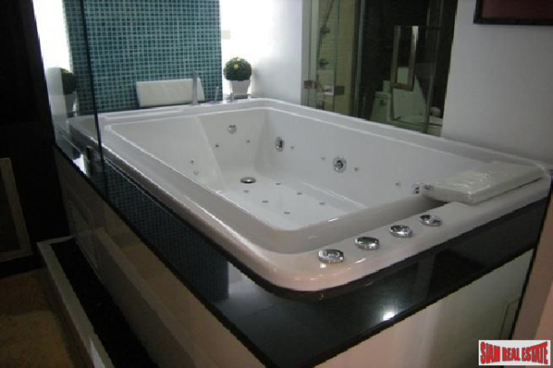 1 Bed, 2 Bath, ApartmentFor Sale, Asok, Bangkok