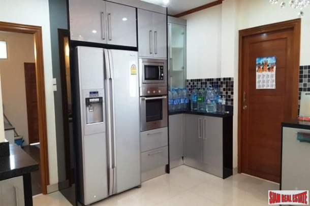3 Bed, 4 Bath, HouseFor Sale, East Pattaya, Chonburi 3 Bed, 4 Bath, HouseFor Sale, East Pattaya, Chonburi