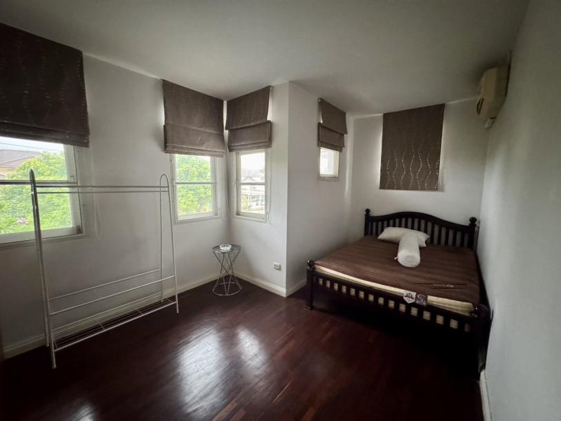 4 Bed, 3 Bath, HouseFor Sale, On Nut, Bangkok 4 Bed, 3 Bath, HouseFor Sale, On Nut, Bangkok