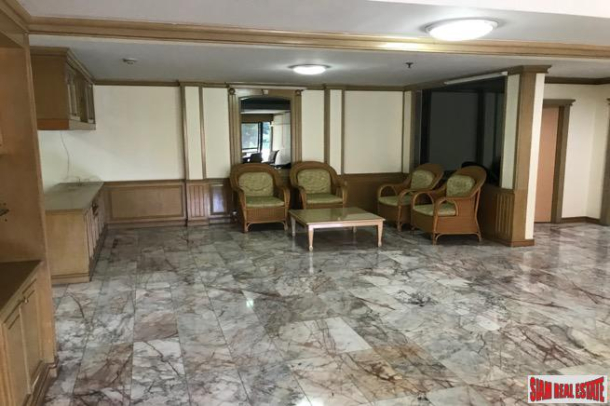 3 Bed, 3 Bath, ApartmentFor Sale, Asok, Bangkok 3 Bed, 3 Bath, ApartmentFor Sale, Asok, Bangkok