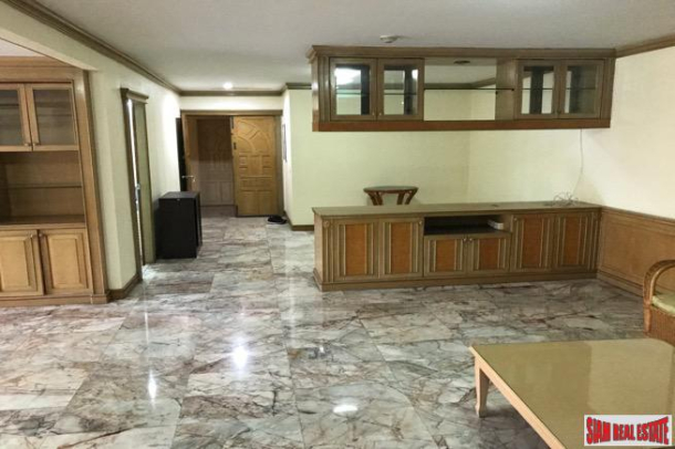 3 Bed, 3 Bath, ApartmentFor Sale, Asok, Bangkok 3 Bed, 3 Bath, ApartmentFor Sale, Asok, Bangkok