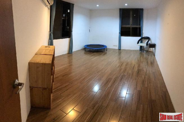 3 Bed, 3 Bath, ApartmentFor Sale, Thong Lo, Bangkok