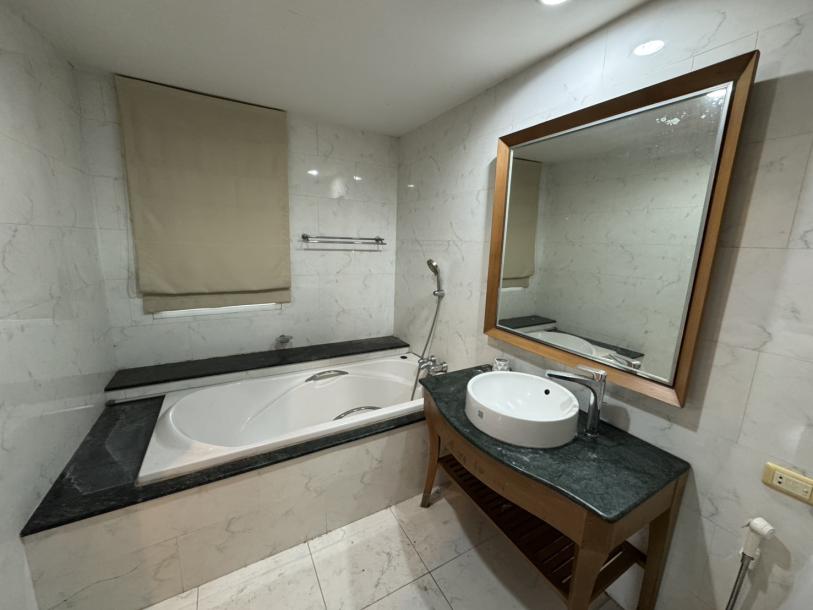2 Bed, 2 Bath, ApartmentFor Sale, Ekkamai, Bangkok 2 Bed, 2 Bath, ApartmentFor Sale, Ekkamai, Bangkok