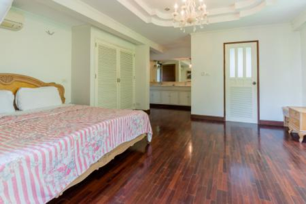 4 Bed, 3 Bath, HouseFor Sale, Central - Hua Hin, Prachuap Khiri Khan