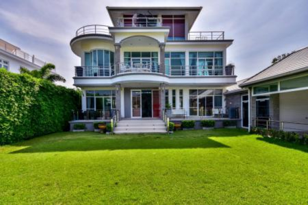 4 Bed, 4 Bath, HouseFor Sale, West - Hua Hin, Prachuap Khiri Khan