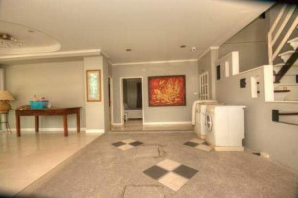 6 Bed, 6 Bath, HouseFor Sale, Central - Hua Hin, Prachuap Khiri Khan