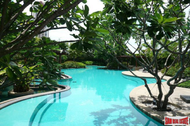 3 Bed, 3 Bath, ApartmentFor Sale, Silom, Bangkok