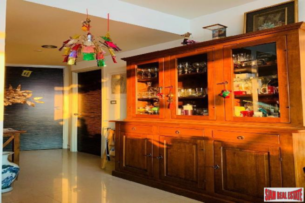 3 Bed, 3 Bath, ApartmentFor Sale, Silom, Bangkok